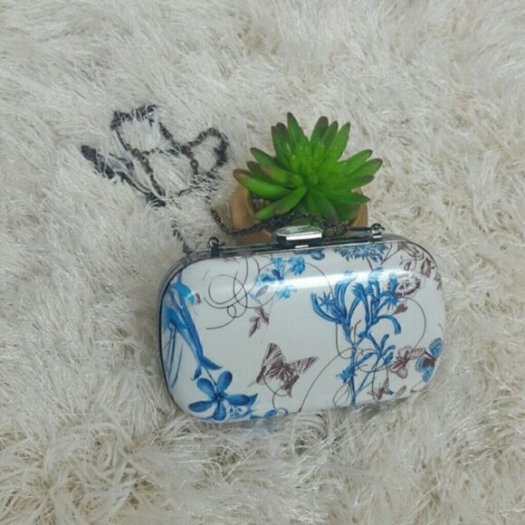 Hearty  Trendy Clutch  color white and blue - Picture 1 of 4
